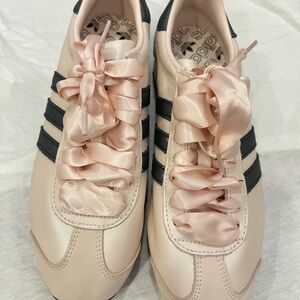 adidas Women’s Blush Pink Sneakers (NEW)